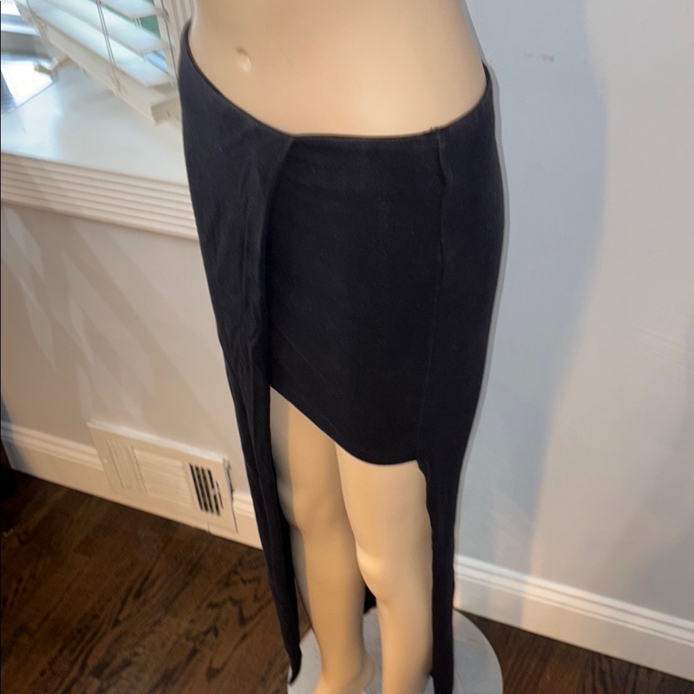 Elegant Black Wrap Skirt - Picture 3 of 5